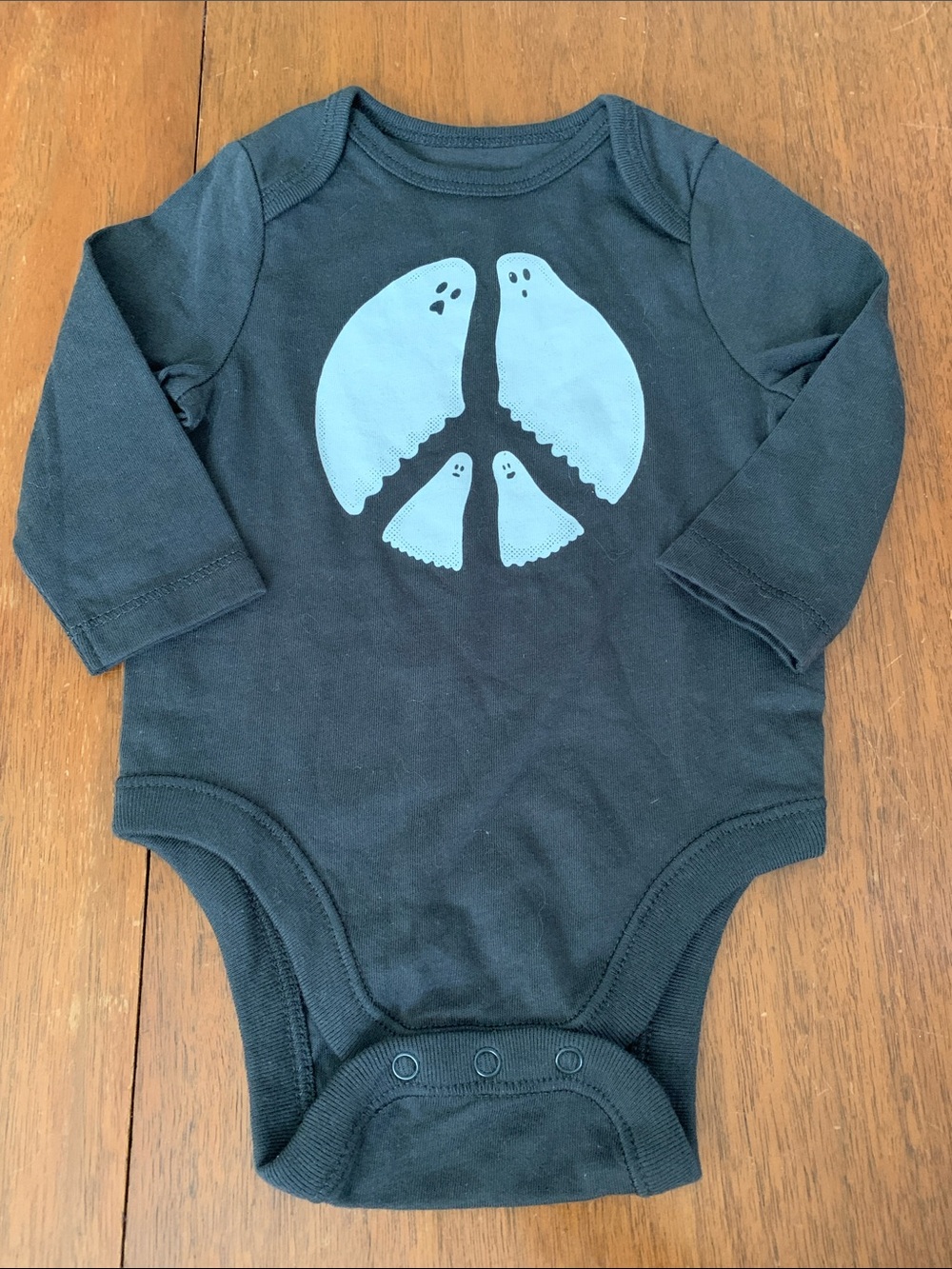 🍓3/$10 Old Navy Black Long-Sleeve Baby One-Piece with Ghost Graphic